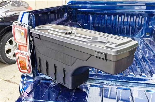 江西五十铃DMAX皮卡改装案例-后箱改装加装车厢旋转工具箱杂物箱